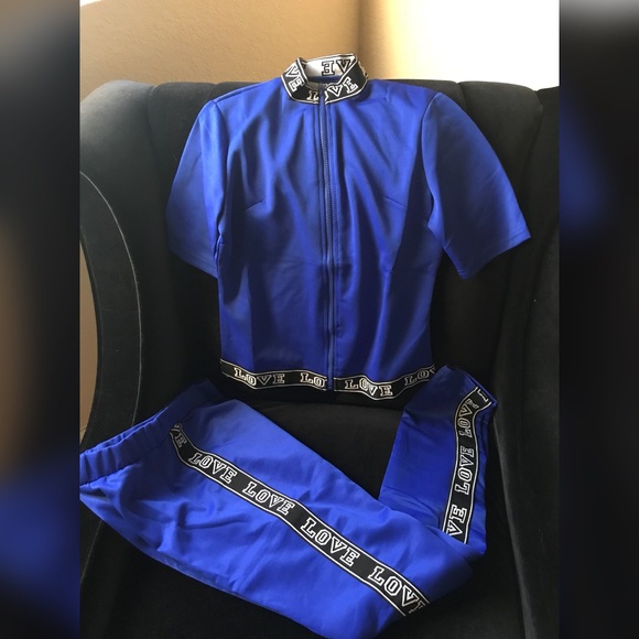 🖤1 SET LEFT💙BNWT 2PC JACKET/ TOP AND BOTTOM LOVE - Picture 3 of 6